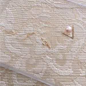 18K Solid Gold 5mm Akoya with 0.15 Natural Diamond 🎊🎊🎊Host Pick